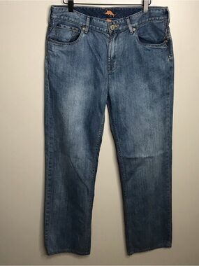 Tommy Bahama Standard Fit Jeans in Light Blue Wash 35x34